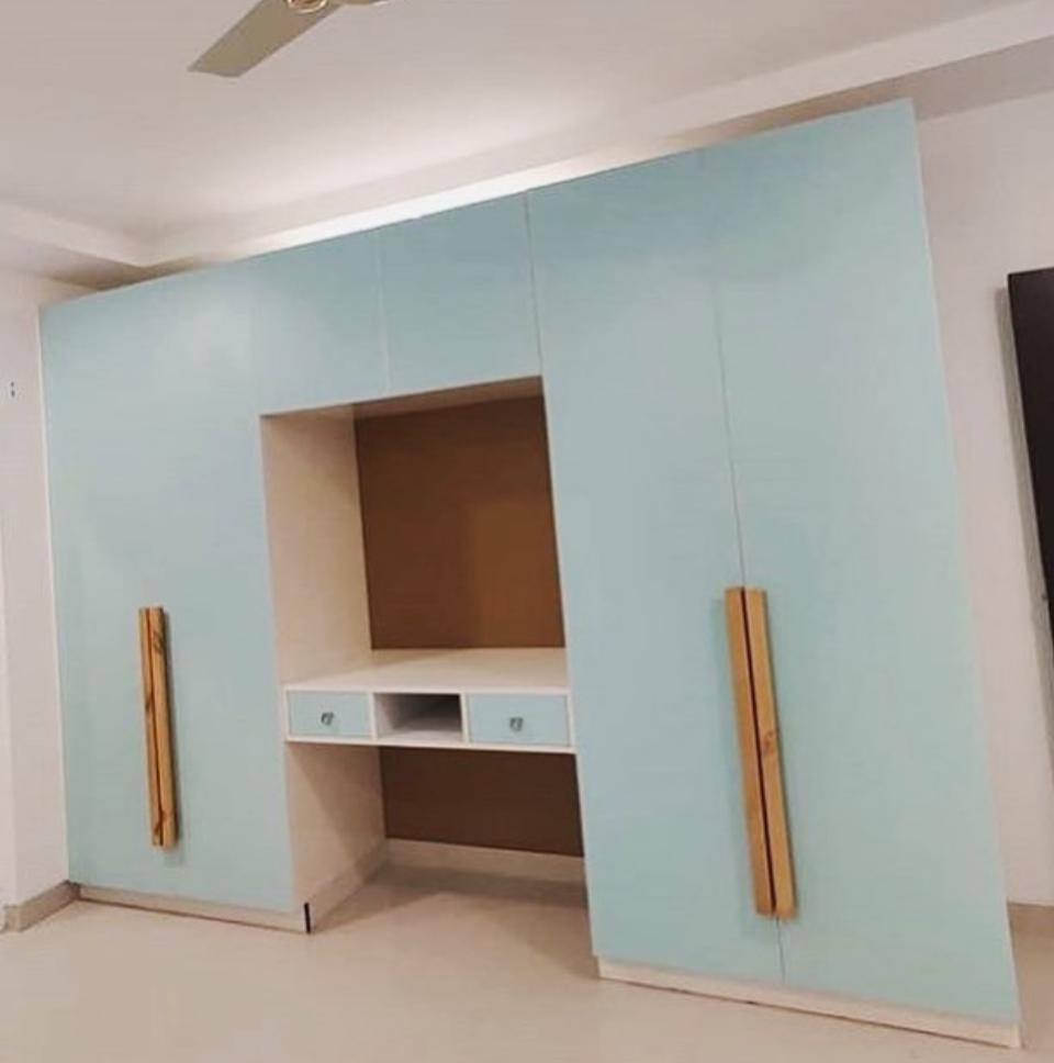 wardrobe-dealers-and-manufacturers-in-noida-greater-noida-top-wardrobe-company-in-india